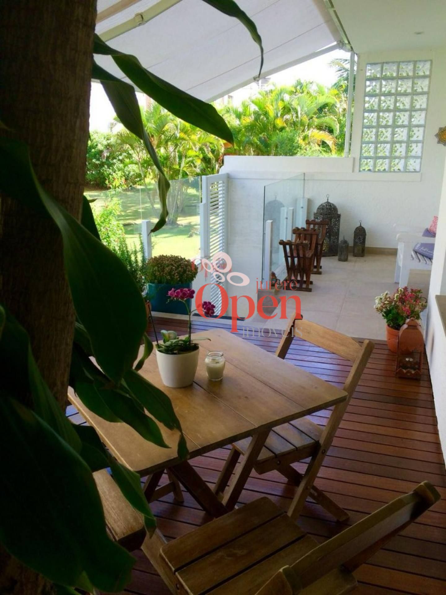 CASA GEMINADA A VENDA EM JURERÊ - FLORIANÓPOLIS/SC