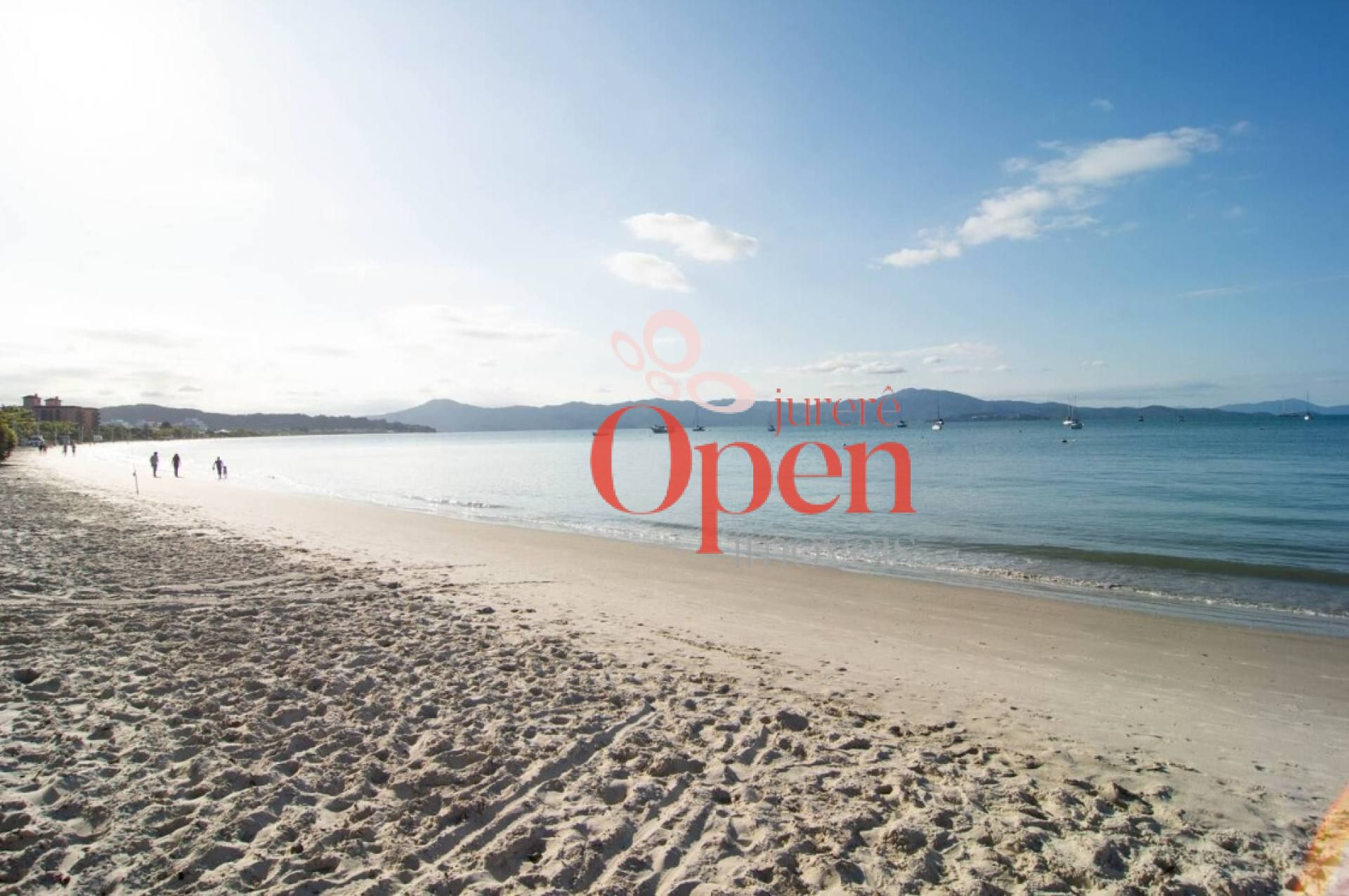 APARTAMENTO DE UM DORMITÓRIO PARA ALUGUEL ANUAL EM JURERÊ-FLORIANÓPOLIS/SC