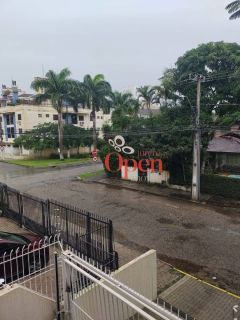 AMPLO APARTAMENTO DE DOIS DORMITÓRIOS LOCAÇÃO ANUAL EM JURERÊ - FLORIANÓPOLIS/SC