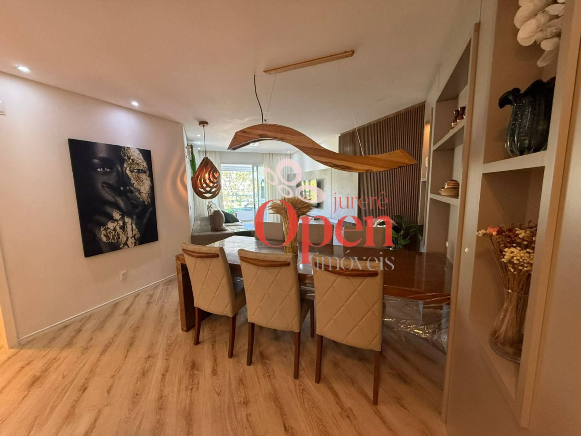 APARTAMENTO À VENDA EM ÓTIMA LOCALIZAÇÃO EM JURERÊ - FLORIANÓPOLIS/SC