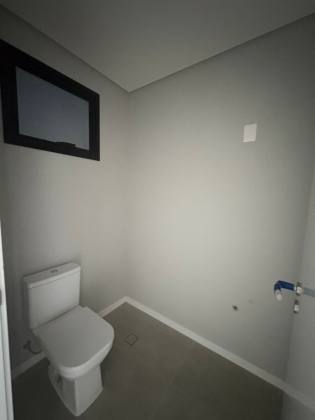 APARTAMENTO TRÊS SUÍTES NOVO EM JURERÊ - FLORIANÓPOLIS/SC