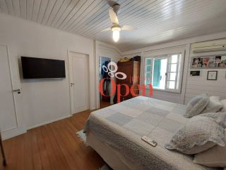 OPORTUNIDADE CASA VENDA EM AMPLO TERRENO-FLORIANÓPOLIS/SC