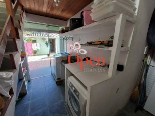 OPORTUNIDADE CASA ALUGUEL ANUAL EM AMPLO TERRENO-FLORIANÓPOLIS/SC