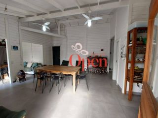 OPORTUNIDADE CASA ALUGUEL ANUAL EM AMPLO TERRENO-FLORIANÓPOLIS/SC