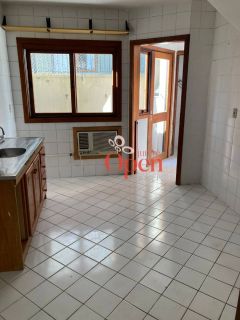 CASA EM CONDOMÍNIO Á VENDA NA ZONA SUL DE PORTO ALEGRE - RS