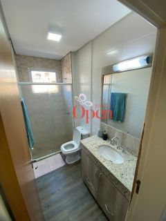 Apartamento locação anual Beco dos Milionários a apenas 80 metros do mar