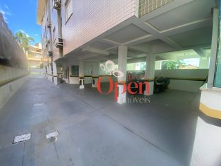 Apartamento locação anual Beco dos Milionários a apenas 80 metros do mar