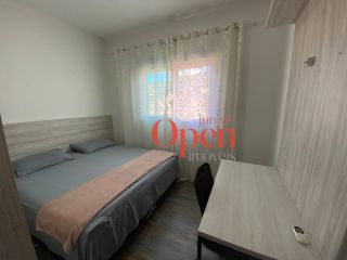 Apartamento locação anual Beco dos Milionários a apenas 80 metros do mar