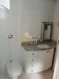 APARTAMENTO À VENDA COM VISTA DA BEIRA MAR DE FLORIANÓPOLIS/SC