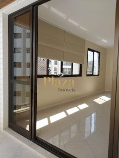 APARTAMENTO À VENDA COM VISTA DA BEIRA MAR DE FLORIANÓPOLIS/SC