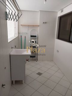 APARTAMENTO À VENDA COM VISTA DA BEIRA MAR DE FLORIANÓPOLIS/SC