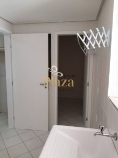 APARTAMENTO À VENDA COM VISTA DA BEIRA MAR DE FLORIANÓPOLIS/SC
