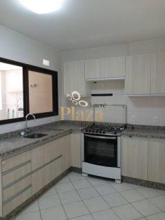 APARTAMENTO À VENDA COM VISTA DA BEIRA MAR DE FLORIANÓPOLIS/SC