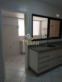 APARTAMENTO À VENDA COM VISTA DA BEIRA MAR DE FLORIANÓPOLIS/SC