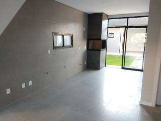 Casa duplex geminada de 3 dormitórios, nos Ingleses próximo do Costão Golf