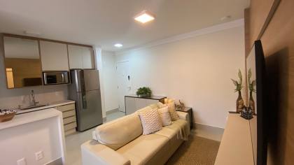 APARTAMENTO MOBILIADO NA PRAIA DO SANTINHO