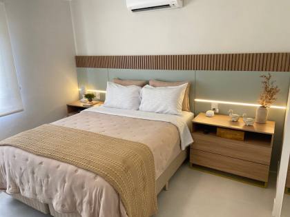 APARTAMENTO MOBILIADO NA PRAIA DO SANTINHO