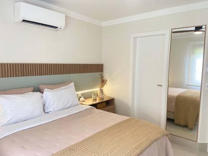 APARTAMENTO MOBILIADO NA PRAIA DO SANTINHO