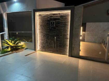 APARTAMENTO MOBILIADO NA PRAIA DO SANTINHO