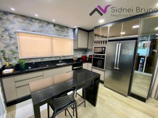 CASA ALTO PADRÃO COM PISCINA, 04 SUÍTES E ELEVADOR-RIO VERMELHO FLORIANÓPOLIS