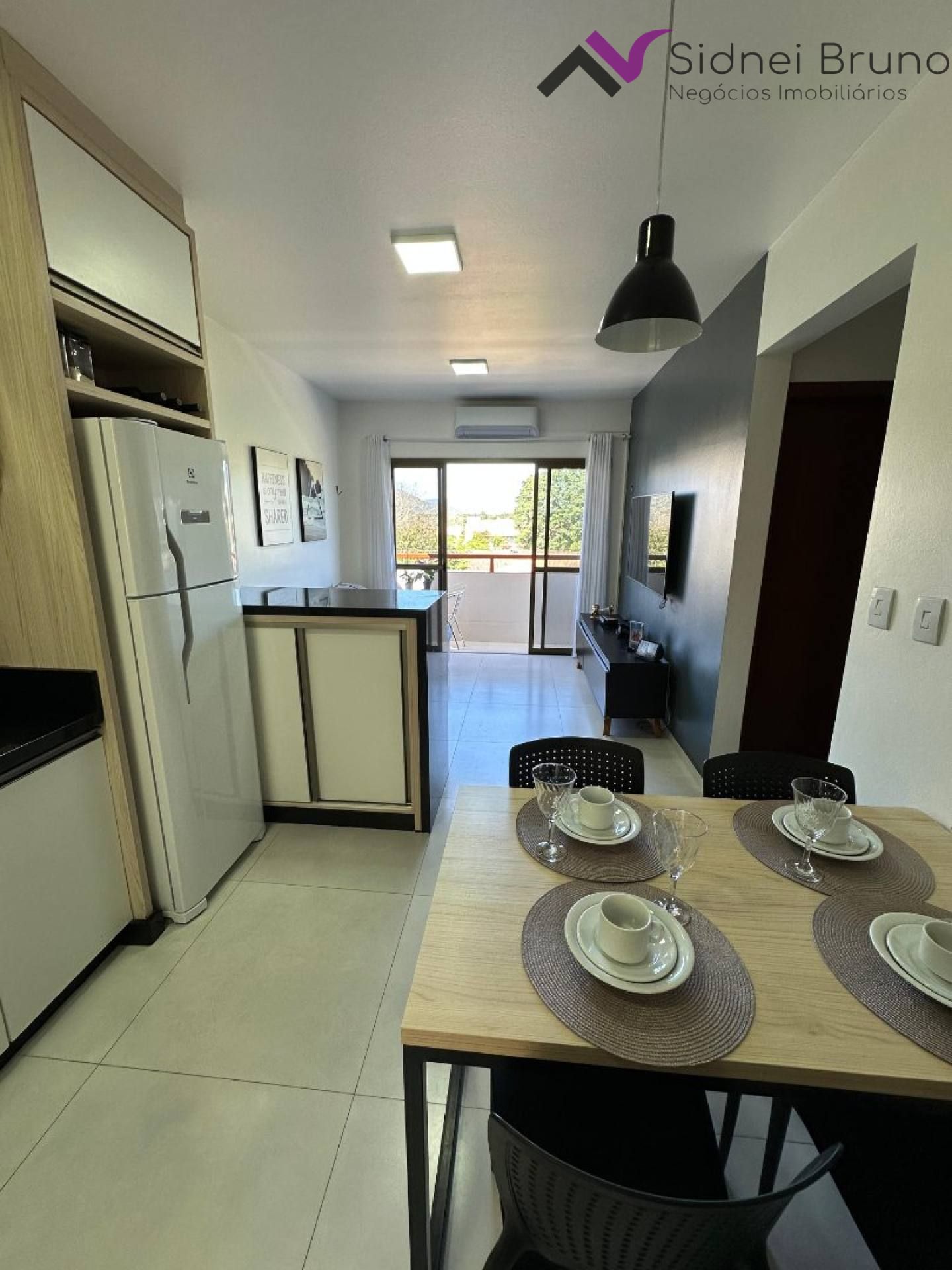 APARTAMENTO 2 DORMITÓRIOS EM CANASVIEIRAS 450M DA PRAIA