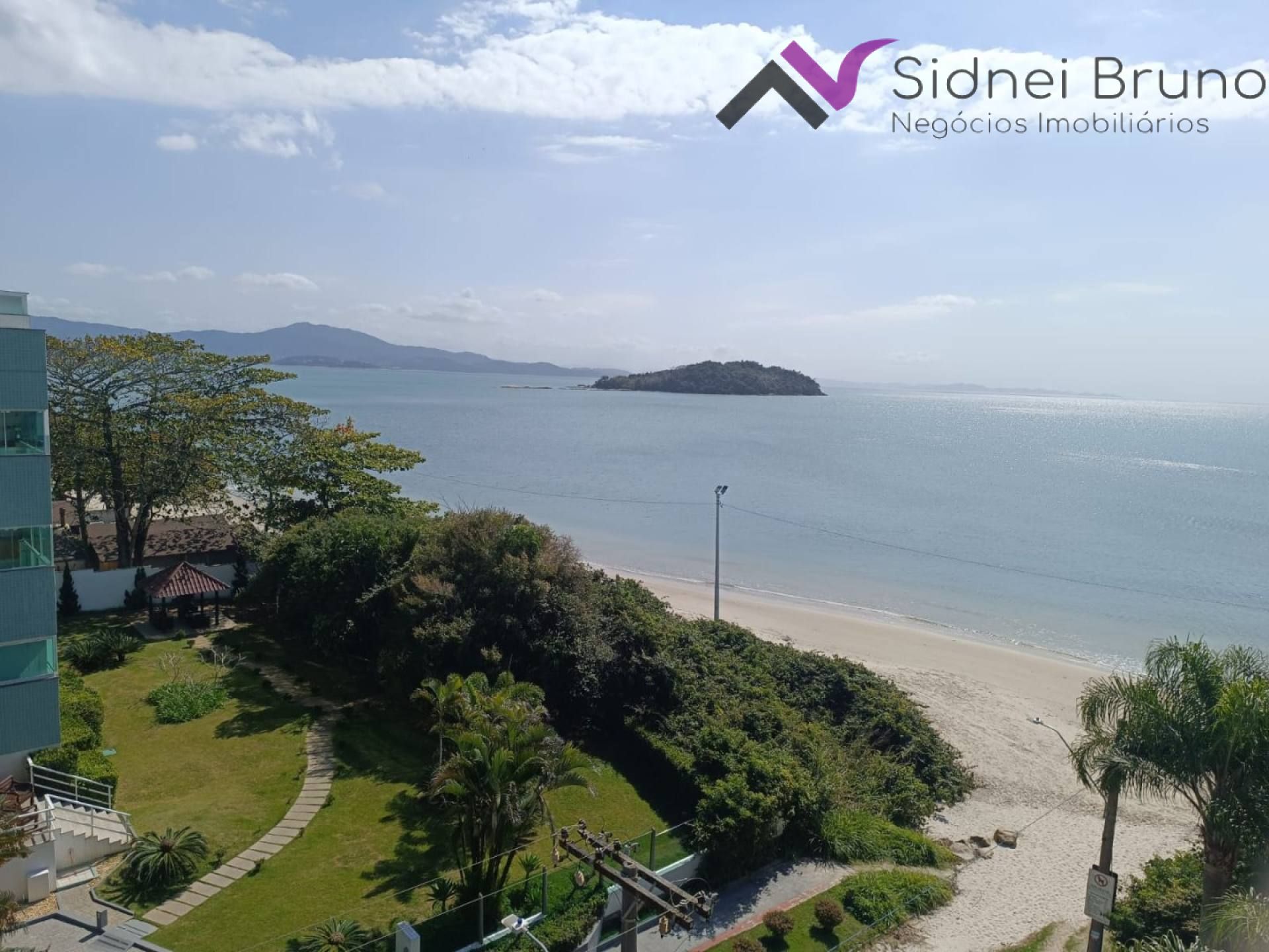 APARTAMENTO 1 QUARTO EM CANASVIEIRAS- A 400M DA PRAIA