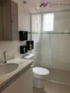 CASA MOBILIADA COM PISCINA Á VENDA NOS INGLESES