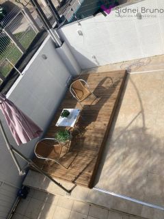 CASA MOBILIADA COM PISCINA Á VENDA NOS INGLESES