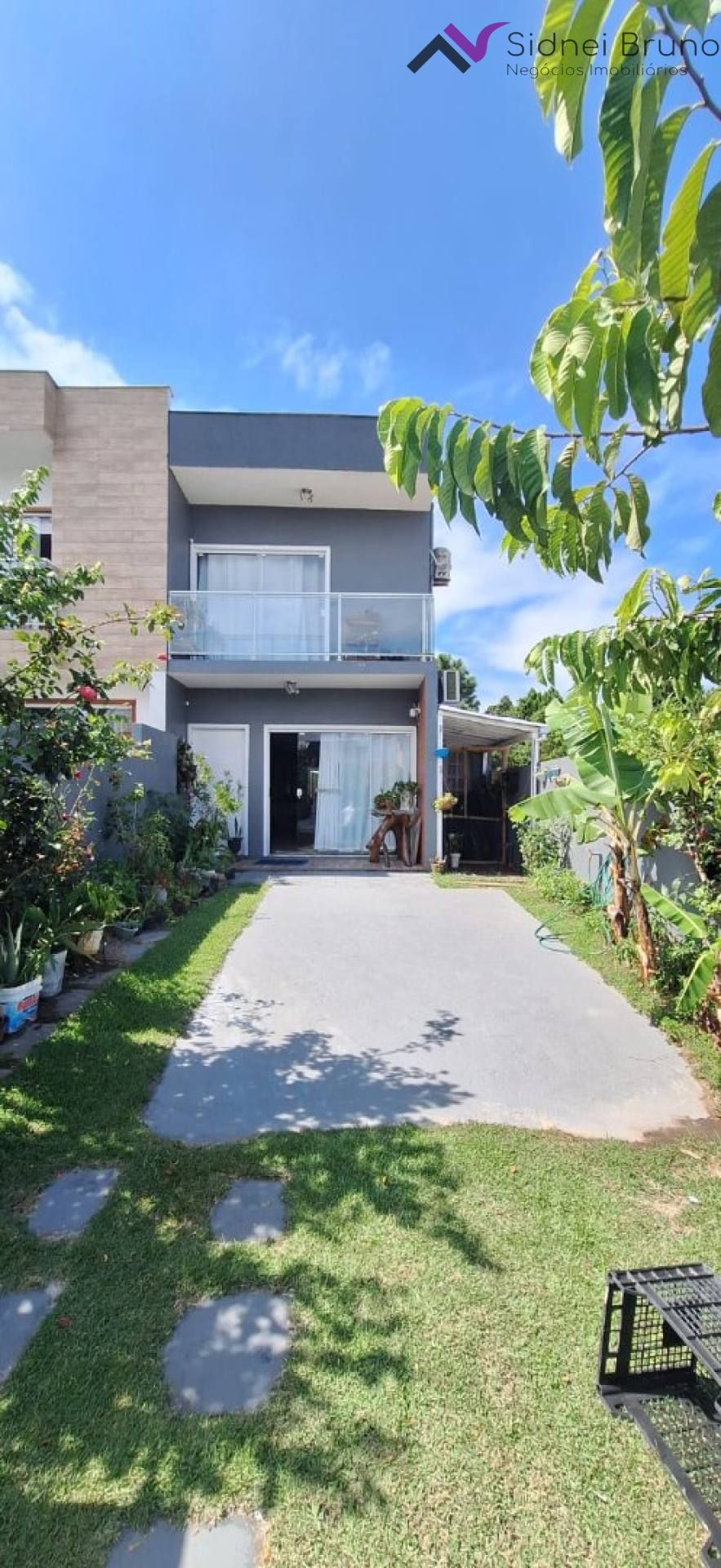 CASA COMPLETA COM PISCINA- INGLESES