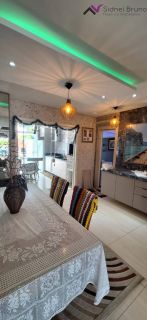 CASA COMPLETA COM PISCINA- INGLESES