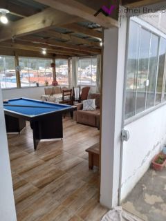 Apartamento amplo com suíte e terraço com mesa de sinuca nos Ingleses