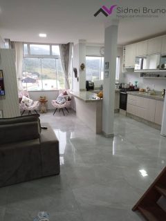 Apartamento amplo com suíte e terraço com mesa de sinuca nos Ingleses