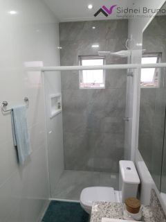 Apartamento amplo com suíte e terraço com mesa de sinuca nos Ingleses