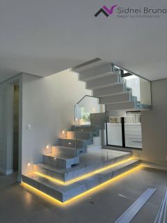 SOBRADOS DE ALTO PADRÃO – ESTILO NEOCLÁSSICO