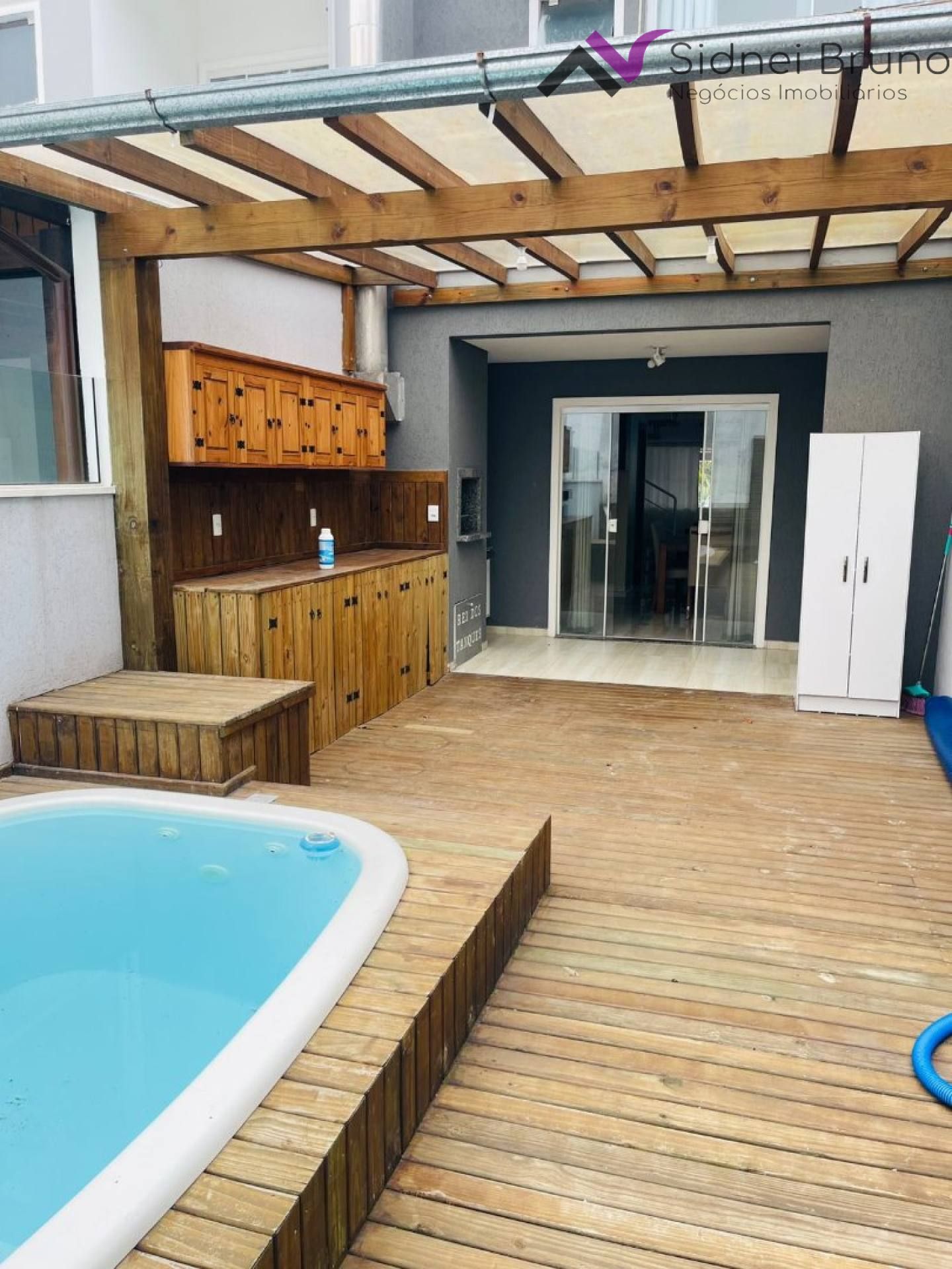 Casa Mobiliada com Piscina no bairro dos Ingleses - Florianópolis/SC