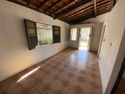 Casa à venda em Simoes Filho por 299 mil reais com Escritura