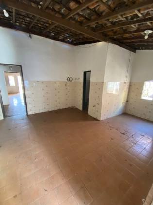 Casa à venda em Simoes Filho por 299 mil reais com Escritura