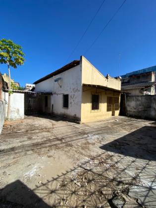 Casa à venda em Simoes Filho por 299 mil reais com Escritura