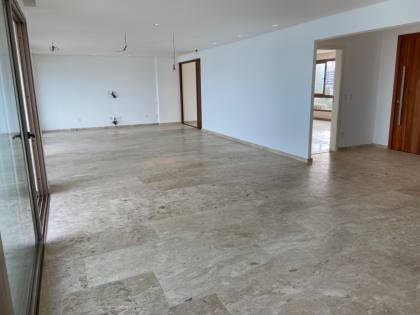 Apartamento à venda no Rio Vermelho com 320 m2 e uma vista deslumbrante para o mar.