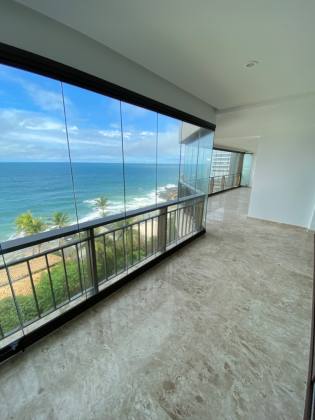 Apartamento à venda no Rio Vermelho com 320 m2 e uma vista deslumbrante para o mar.