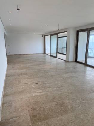 Apartamento à venda no Rio Vermelho com 320 m2 e uma vista deslumbrante para o mar.