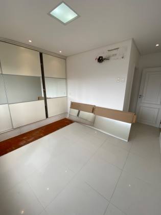 Apartamento à venda no Rio Vermelho com 320 m2 e uma vista deslumbrante para o mar.