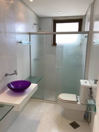 Apartamento à venda no Rio Vermelho com 320 m2 e uma vista deslumbrante para o mar.