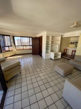 Jardim Apipema - Apartamento à venda com 239 m2 sendo 4 suítes e 3 vagas de garagem soltas.