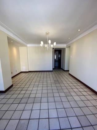 Jardim Apipema - Apartamento à venda com 239 m2 sendo 4 suítes e 3 vagas de garagem soltas.