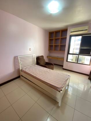 Jardim Apipema - Apartamento à venda com 239 m2 sendo 4 suítes e 3 vagas de garagem soltas.