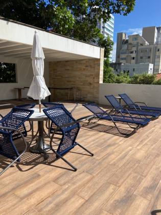 Jardim Apipema - Apartamento à venda com 239 m2 sendo 4 suítes e 3 vagas de garagem soltas.
