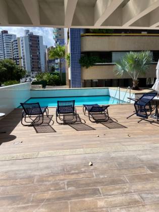 Jardim Apipema - Apartamento à venda com 239 m2 sendo 4 suítes e 3 vagas de garagem soltas.