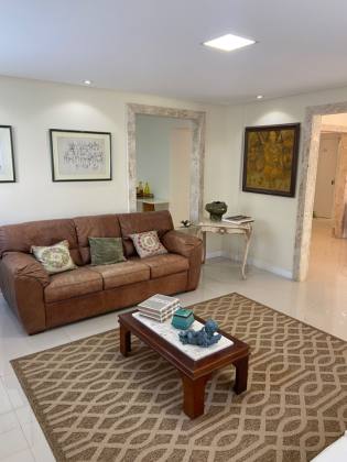 Casa à Venda no Villas do Bosque – 412 m², 3 Suítes, 2 vagas, Area Verde e Espaço Gourmet