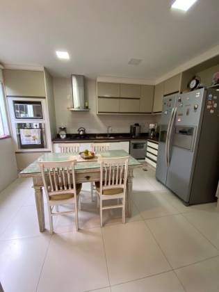 Casa à Venda no Villas do Bosque – 412 m², 3 Suítes, 2 vagas, Area Verde e Espaço Gourmet
